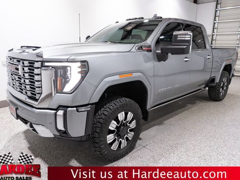 Used 2025 GMC Sierra 2500 Denali w/ Denali Reserve Package AWD/4WD image 2
