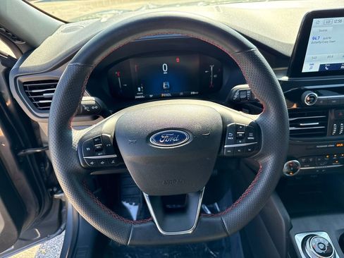 Certified 2025 Ford Escape ST-Line image 14