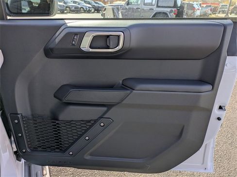 New 2025 Ford Bronco Outer Banks image 38