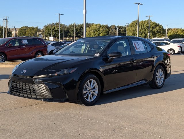 Used 2025 Toyota Camry LE FWD image 10