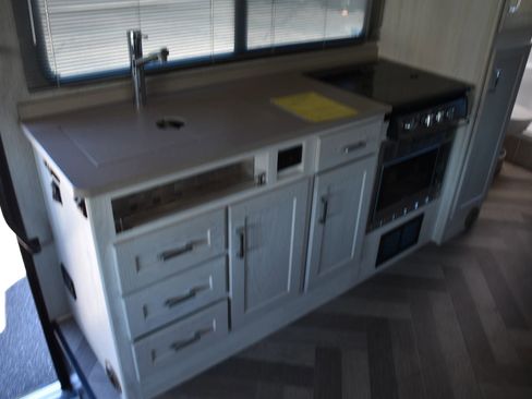 Used 2022 Mercedes-Benz Sprinter 3500 image 24