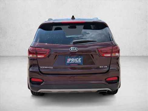 Used 2019 Kia Sorento EX w/ EX Premium Package FWD image 6