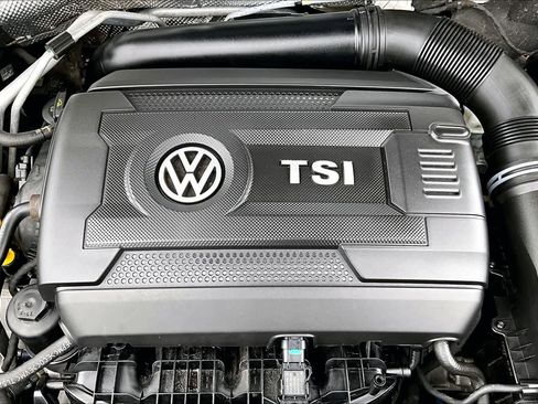 Used 2014 Volkswagen Beetle R-Line image 33