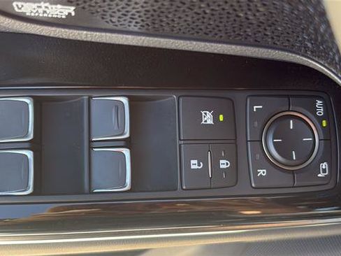 Used 2024 Lexus LX 600 4WD w/ Luxury Package image 12