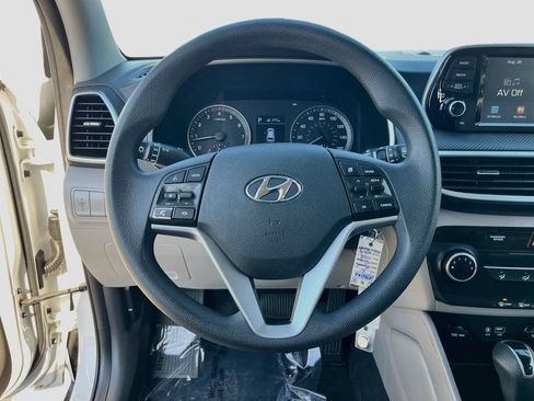 Used 2021 Hyundai Tucson SE w/ Cargo Package FWD image 11