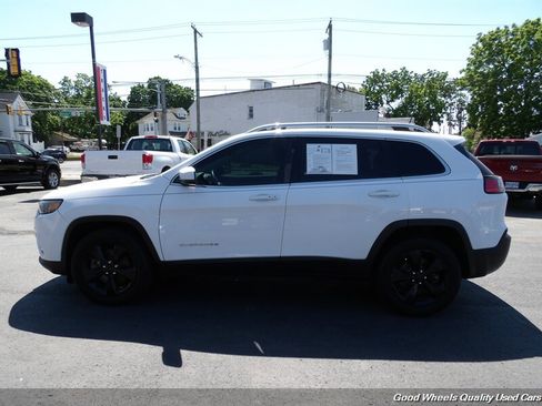 Used 2019 Jeep Cherokee Limited AWD/4WD image 8