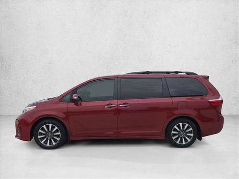 Used 2019 Toyota Sienna Limited FWD image 9