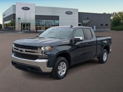 Used 2021 Chevrolet Silverado 1500 LT w/ LPO, Dark Essentials Package image 5