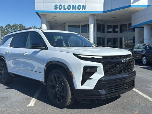 New 2026 Chevrolet Traverse RS w/ LPO, Floor Liner Package image 1