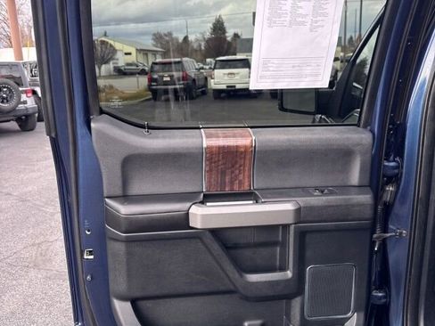 Used 2015 Ford F150 Platinum w/ Equipment Group 701A Luxury image 11