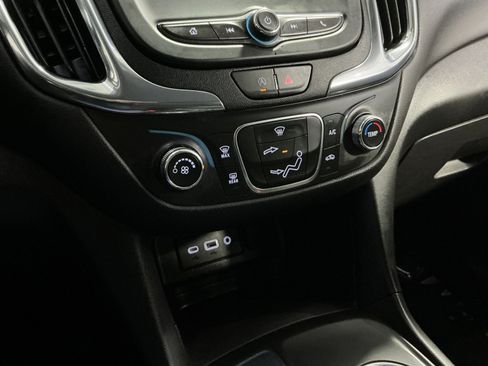 Used 2023 Chevrolet Equinox LT FWD image 22
