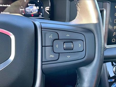 Used 2024 GMC Yukon XL Denali Ultimate image 11