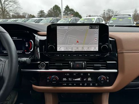 Certified 2024 Nissan Pathfinder Platinum image 30