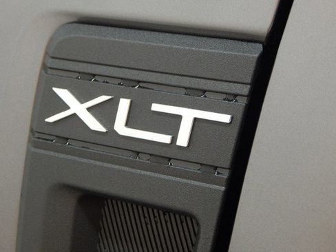 New 2025 Ford Maverick XLT w/ XLT Luxury Package image 8