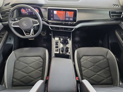 New 2026 Volkswagen Atlas Peak Edition AWD/4WD image 23