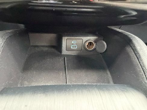 Used 2021 Ford Escape SE image 30