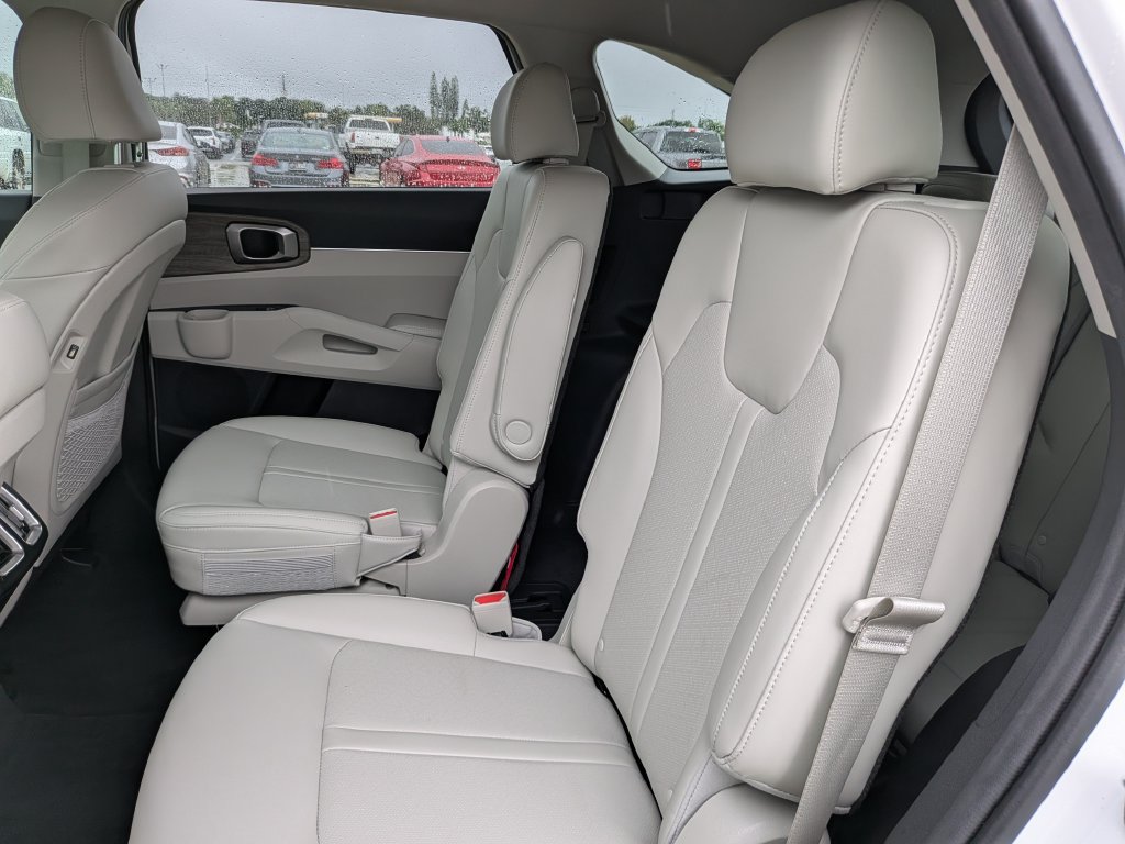 Certified 2023 Kia Sorento EX FWD image 20