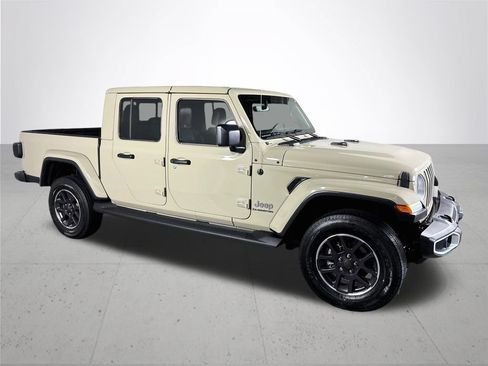 Used 2022 Jeep Gladiator Overland w/ Popular Equipment Package AWD/4WD image 4
