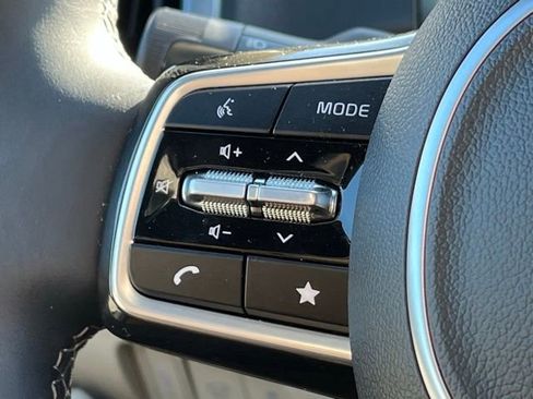 Certified 2025 Kia Sorento SX Prestige image 34