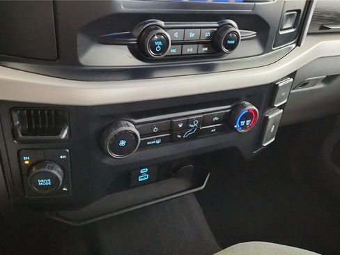 Used 2023 Ford F150 XLT image 33