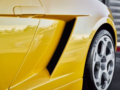 Used 2005 Lamborghini Gallardo image 9