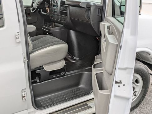Used 2025 GMC Savana 2500 w/ Driver Convenience Package RWD image 14