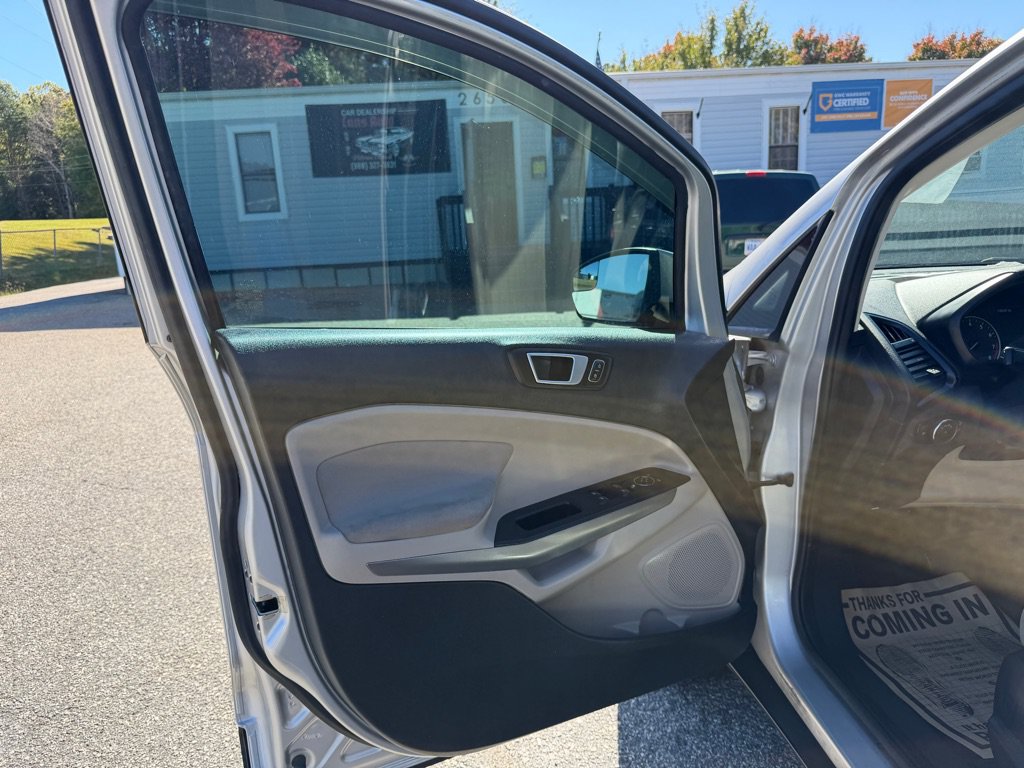 Used 2018 Ford EcoSport SE FWD image 9