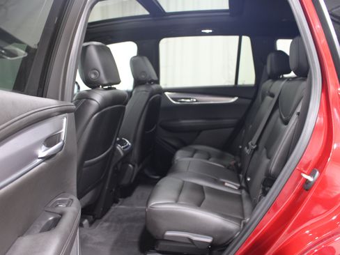 Certified 2023 Cadillac XT6 Luxury FWD image 22