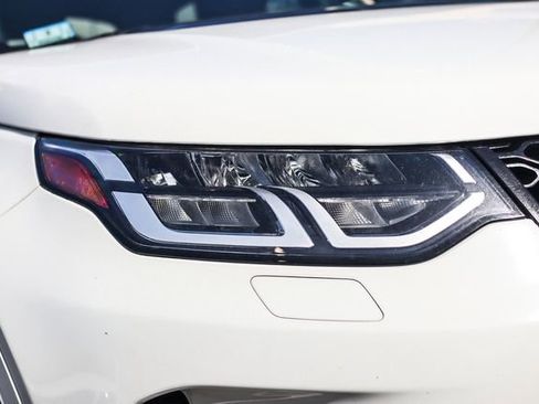 Used 2022 Land Rover Discovery Sport S R-Dynamic image 10