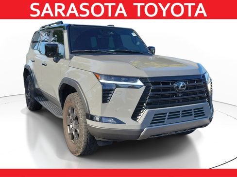 Used 2024 Lexus GX 550 image 1