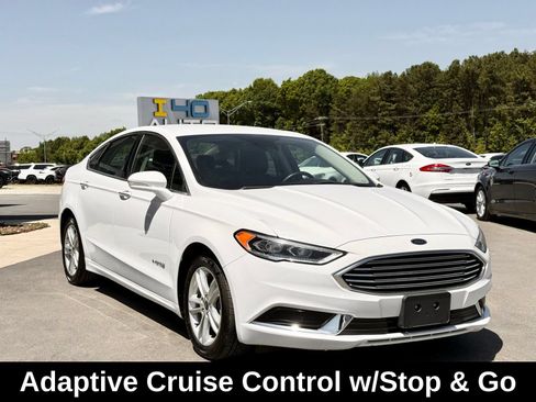 Used 2018 Ford Fusion SE w/ Equipment Group 602A FWD image 5