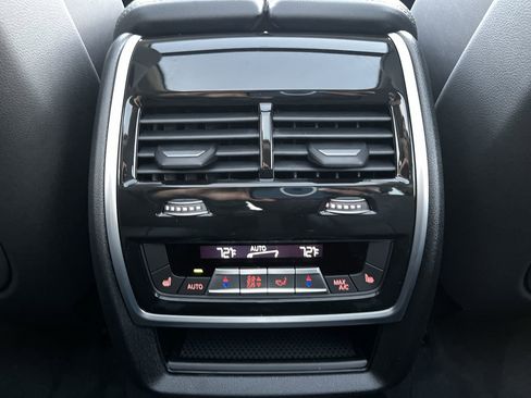 Used 2026 BMW X7 xDrive40i image 31