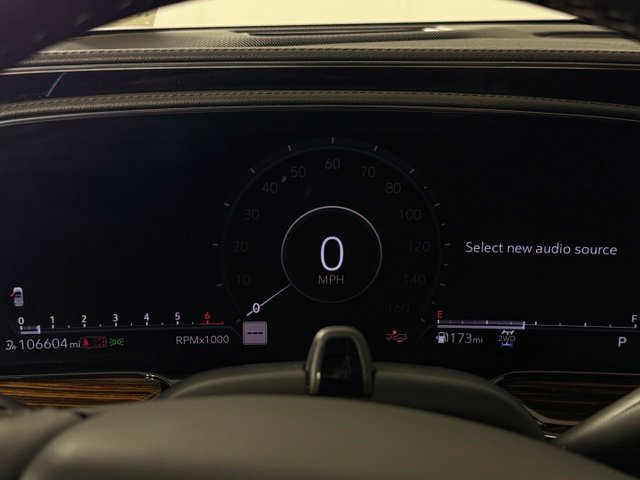 Used 2022 Cadillac Escalade Premium Luxury AWD/4WD image 21