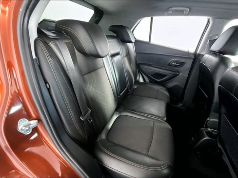 Used 2019 Chevrolet Trax LT w/ Driver Confidence Package FWD image 27