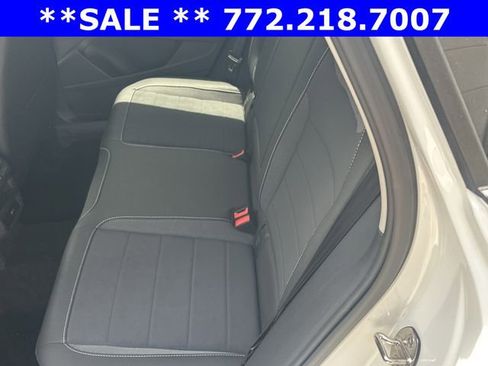 Certified 2024 Volkswagen Taos SE FWD image 14