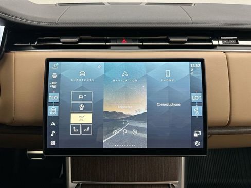 New 2026 Land Rover Range Rover Long Wheelbase SE image 21
