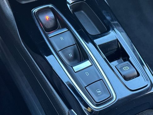 Used 2022 Chevrolet Bolt EUV Premier w/ Super Cruise Package image 32