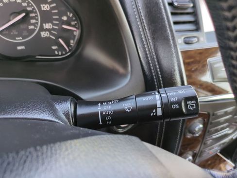 Used 2019 Nissan Armada Platinum image 27