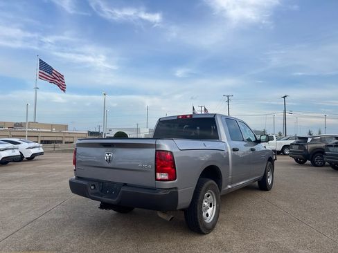 Used 2020 RAM 1500 4x4 Crew Cab Classic image 21