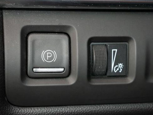 Used 2021 Cadillac XT4 Sport AWD/4WD image 34