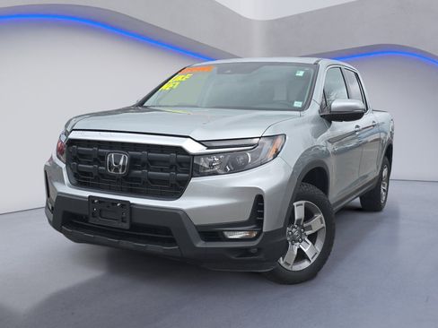 Used 2025 Honda Ridgeline RTL image 2