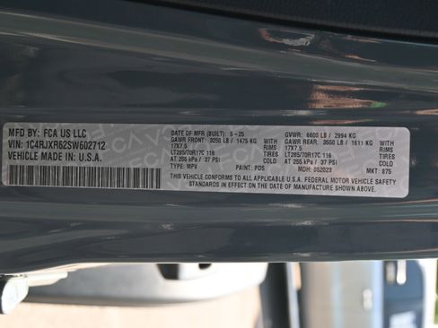 Used 2025 Jeep Wrangler Unlimited Rubicon 4xe w/ Convenience Group image 36