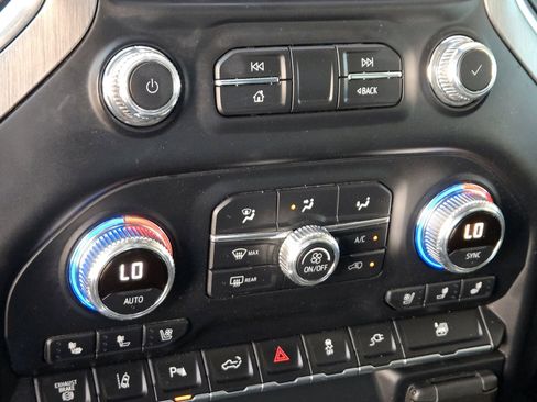 Used 2020 GMC Sierra 3500 Denali image 19