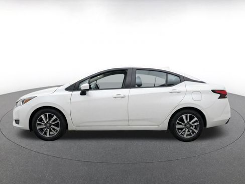 Used 2025 Nissan Versa SV FWD image 4