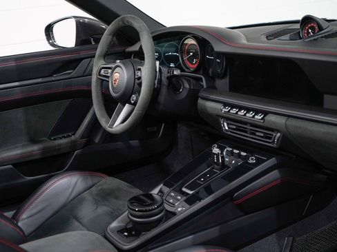 Used 2024 Porsche 911 Carrera GTS image 18