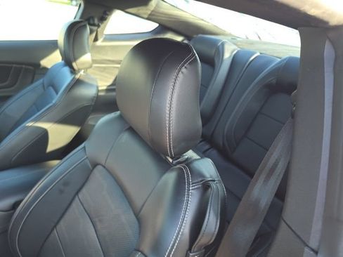 Used 2021 Ford Mustang GT Premium w/ GT Performance Package RWD image 8