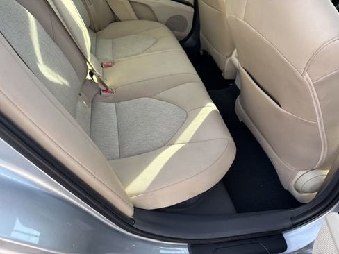 Used 2020 Toyota Camry LE image 15