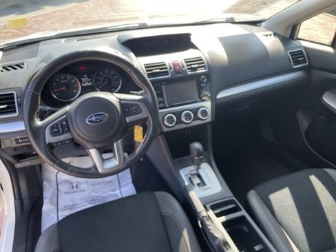 Used 2017 Subaru Crosstrek 2.0i Premium AWD/4WD image 17