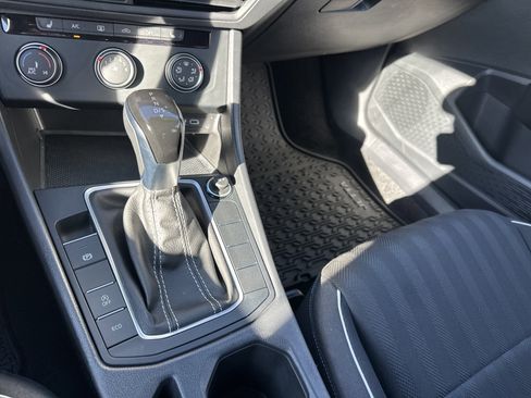 Used 2024 Volkswagen Jetta Sport image 19