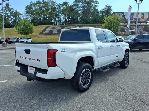 Certified 2024 Toyota Tacoma TRD Sport AWD/4WD image 4